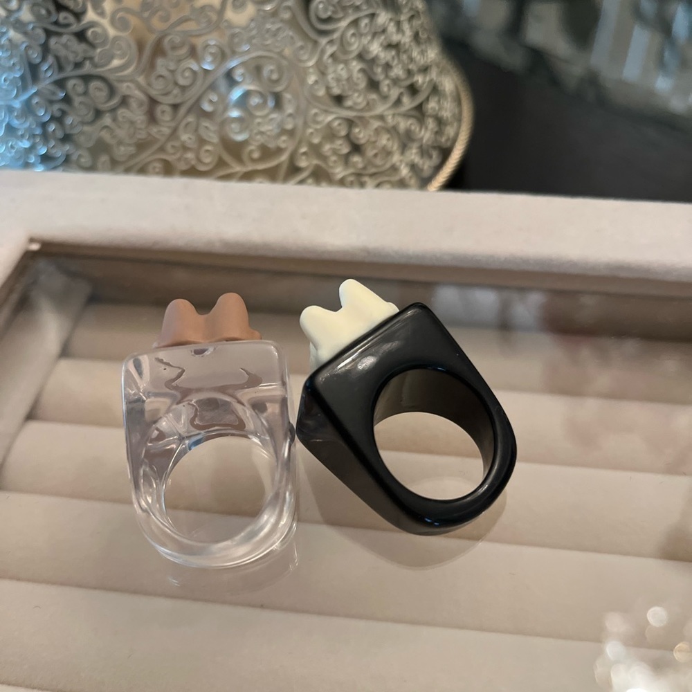 2 Bear Resin Rings - Picture 2 of 3
